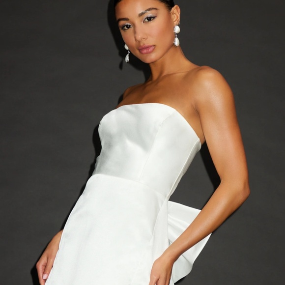 White bridal mini dress from lulus - Picture 2 of 6